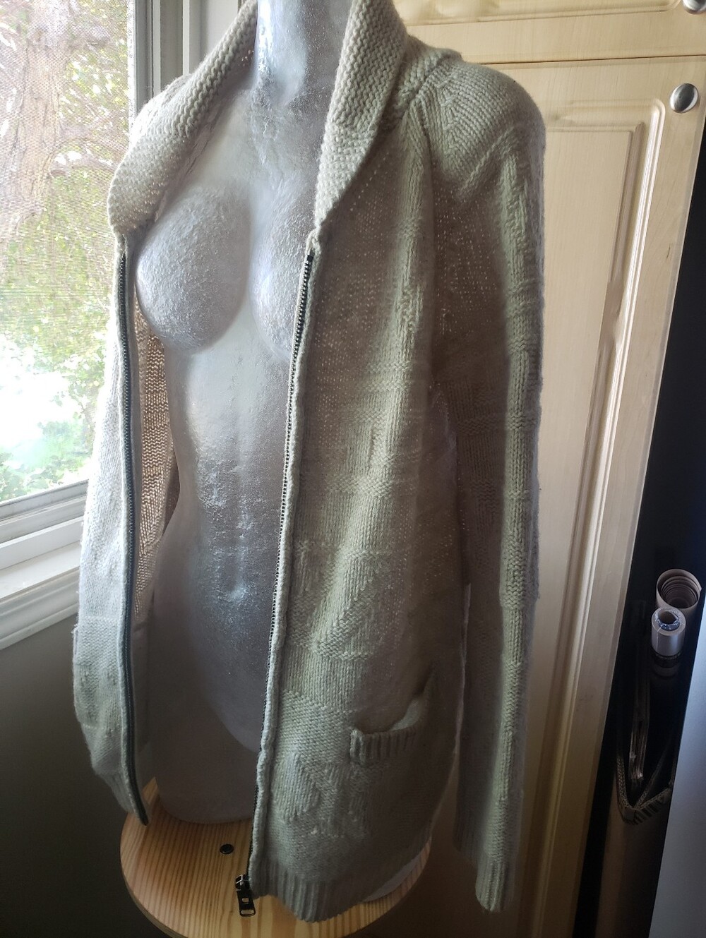 Aritzia TNA Lambswool Sweater Cream Knit Zip Cardigan With Pockets